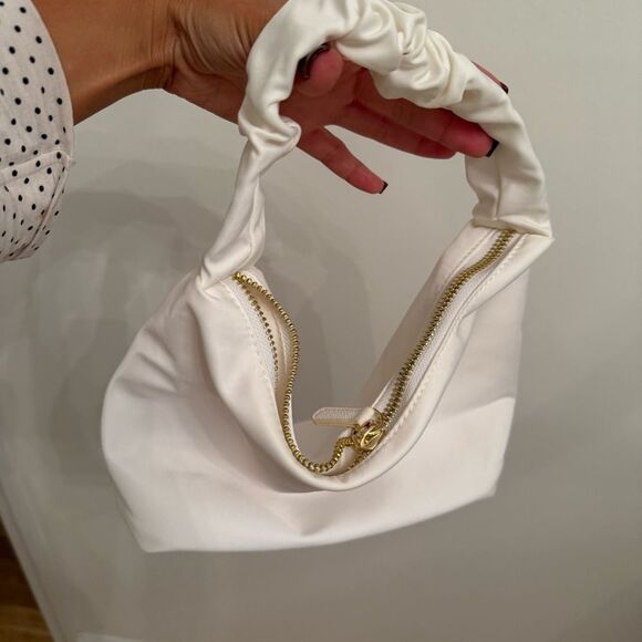 Stoney Clover Lane White Scrunch Handle Bag - Picture 2 of 4